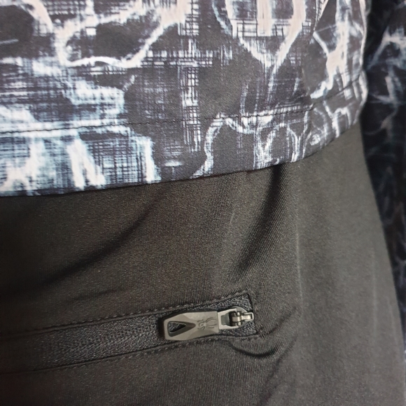 Spyder Active Wm's Lightweight Zip-Up Patterned Blk & Wh Jacket w/ Mock Neck SM - Picture 7 of 16